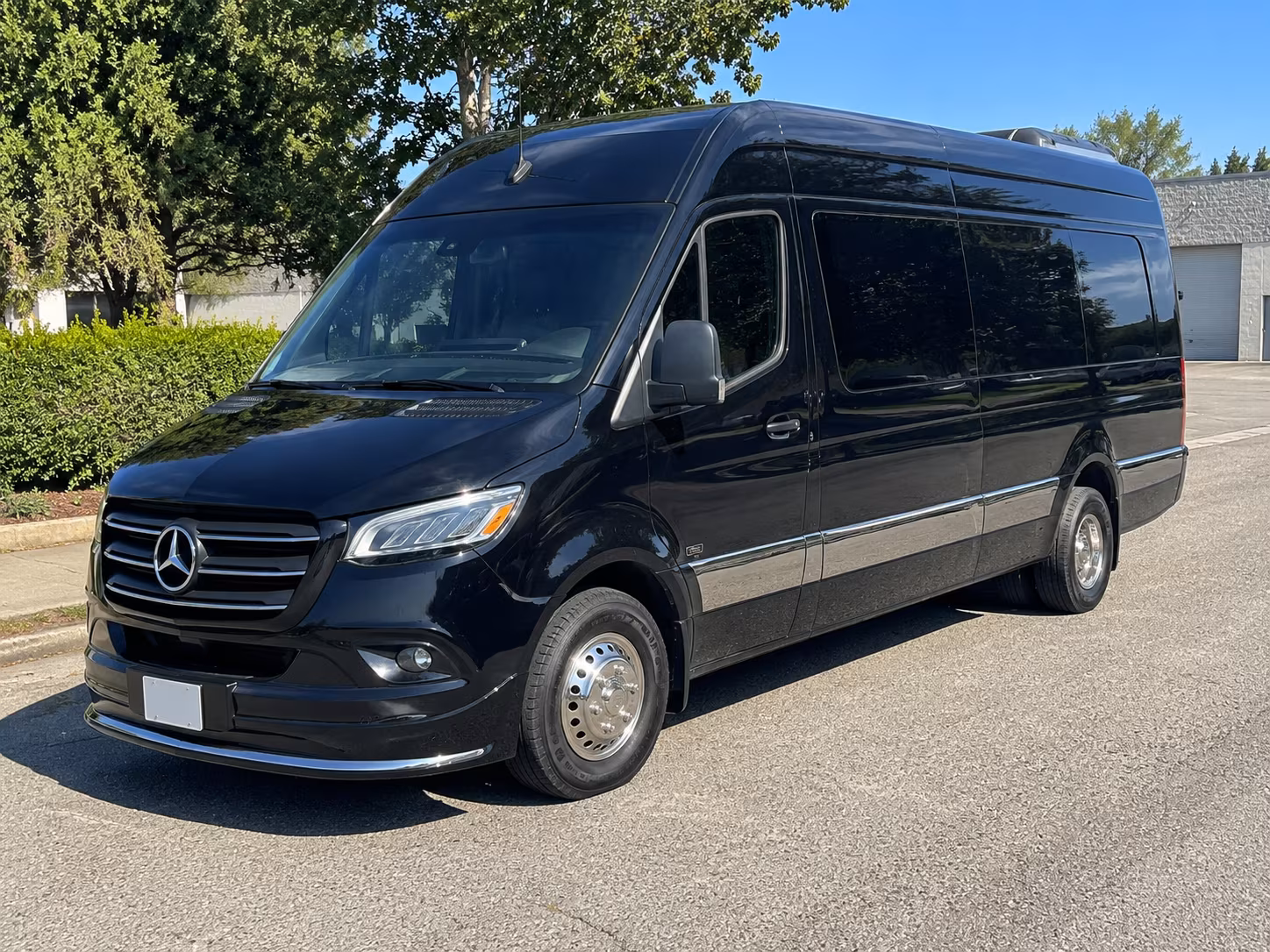 14 Passenger Sprinter Limo Exterior